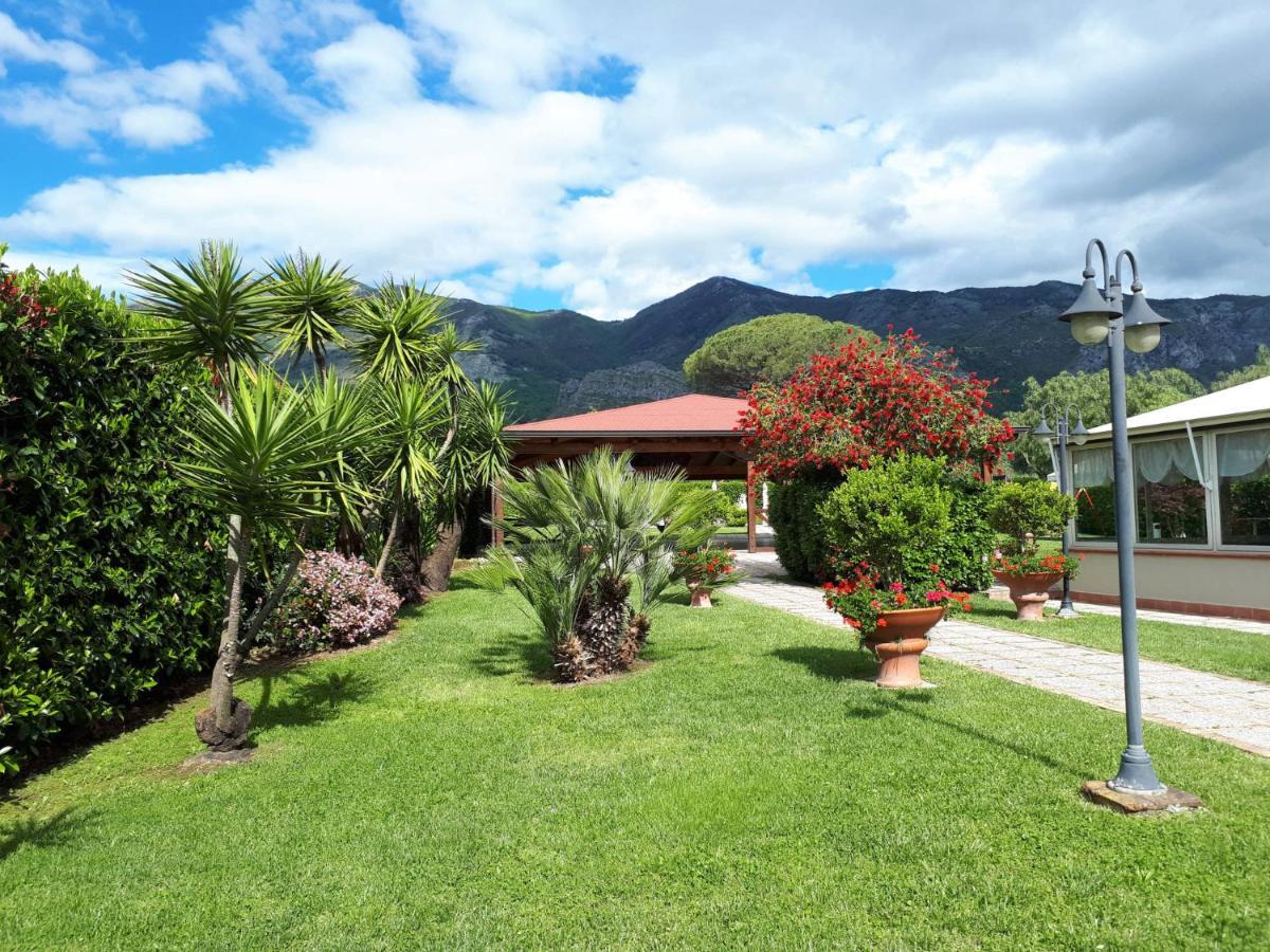 Bed & Breakfast Saturnia Garden
